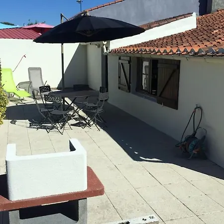 Agreable Maison De 80m2 Avec Wifi Et Proches De Plages * Brem-Sur-Mer