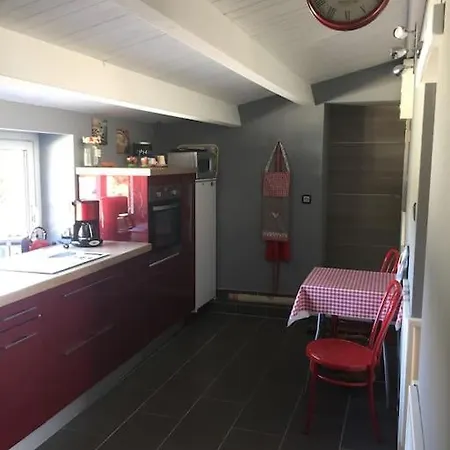 Agreable Maison De 80m2 Avec Wifi Et Proches De Plages *